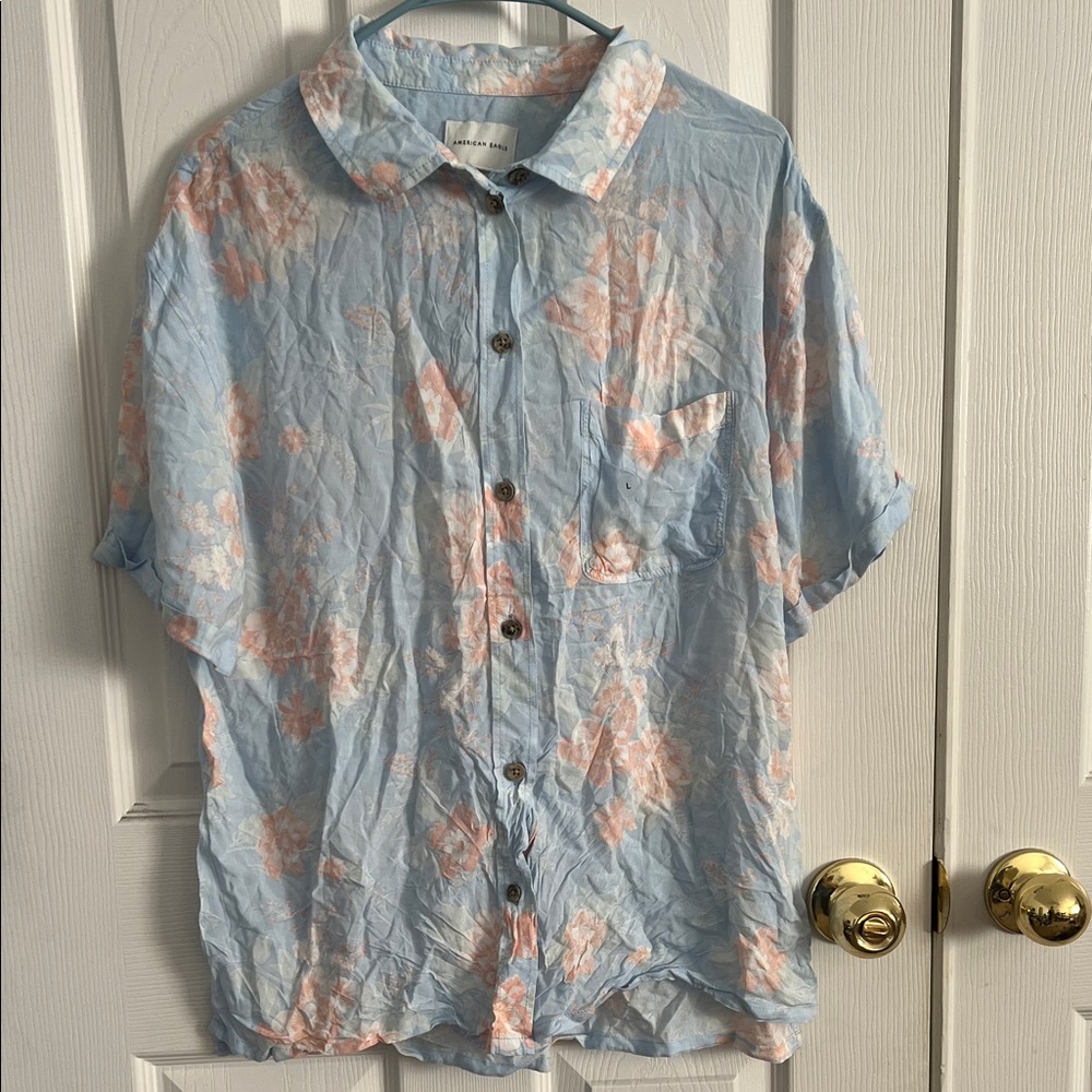 American Eagle Outfitters Light Blue and Pink Floral Women's Shirt